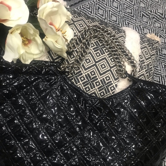 🎬Like New Preowned Murval Large Black Patent Faux Leather Purse - Picture 2 of 4